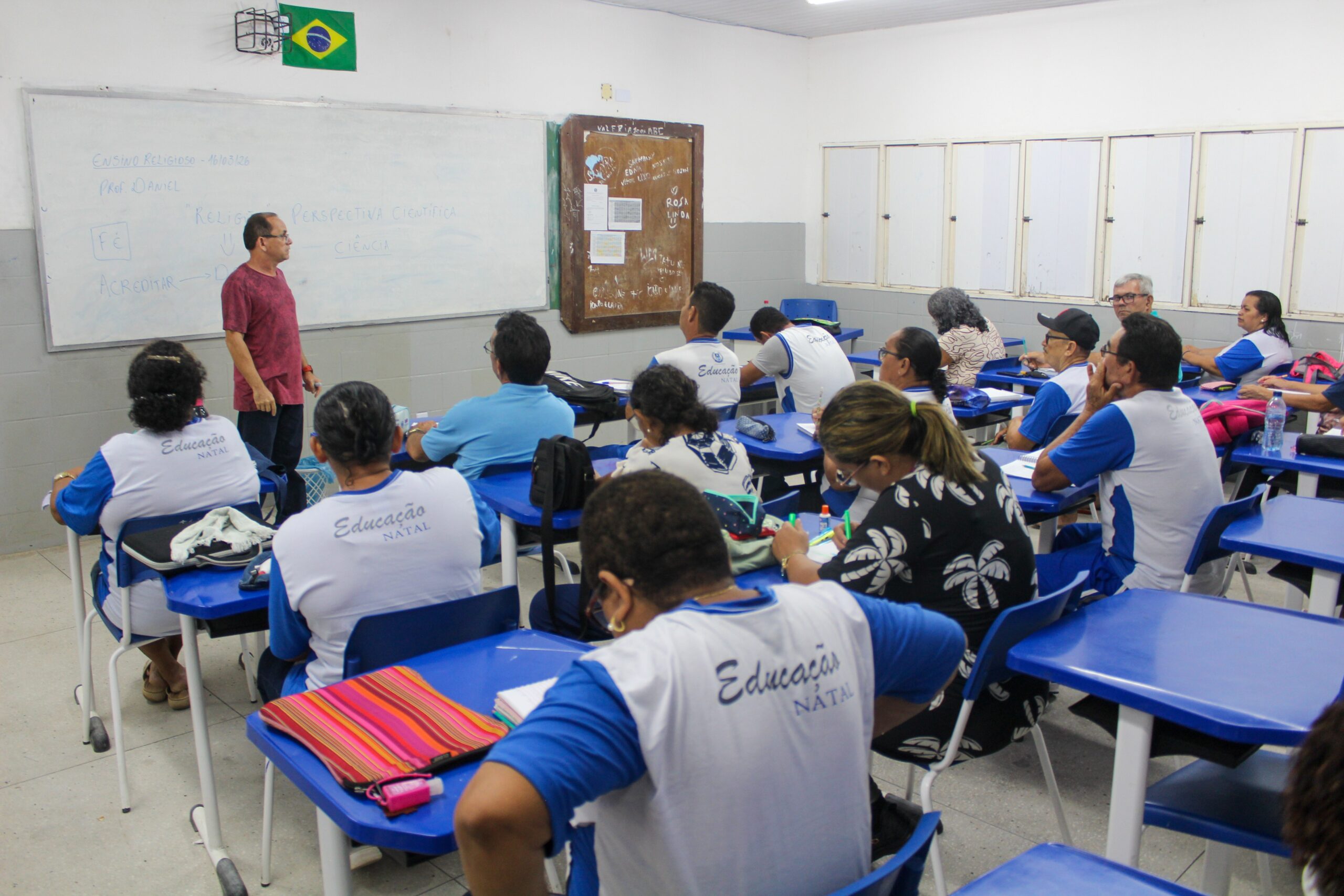 Prefeitura convoca 118 educadores infantis e professores temporários