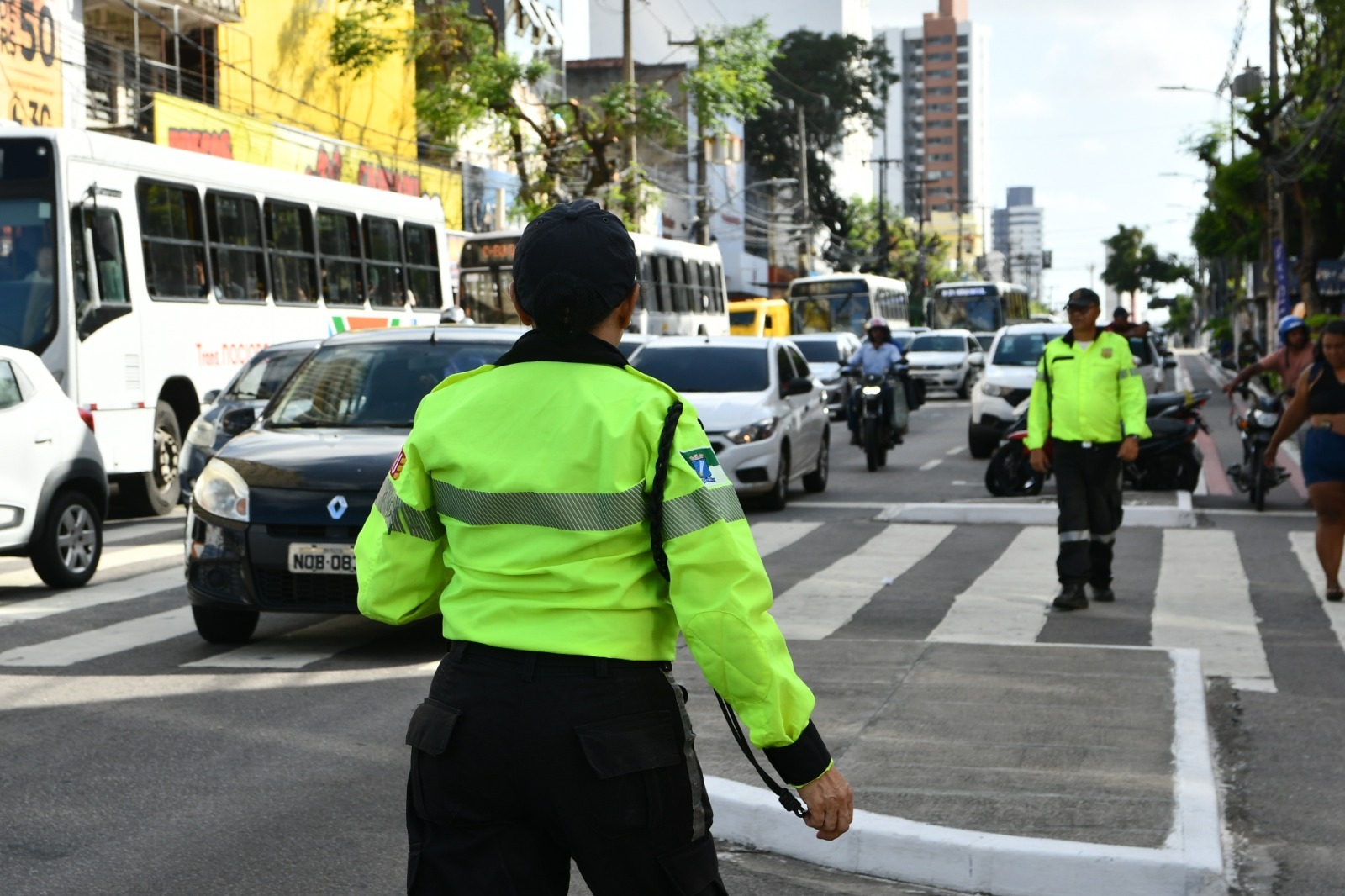 STTU reforça operação de trânsito para jogo do América na Arena das Dunas nesta quarta (25)
