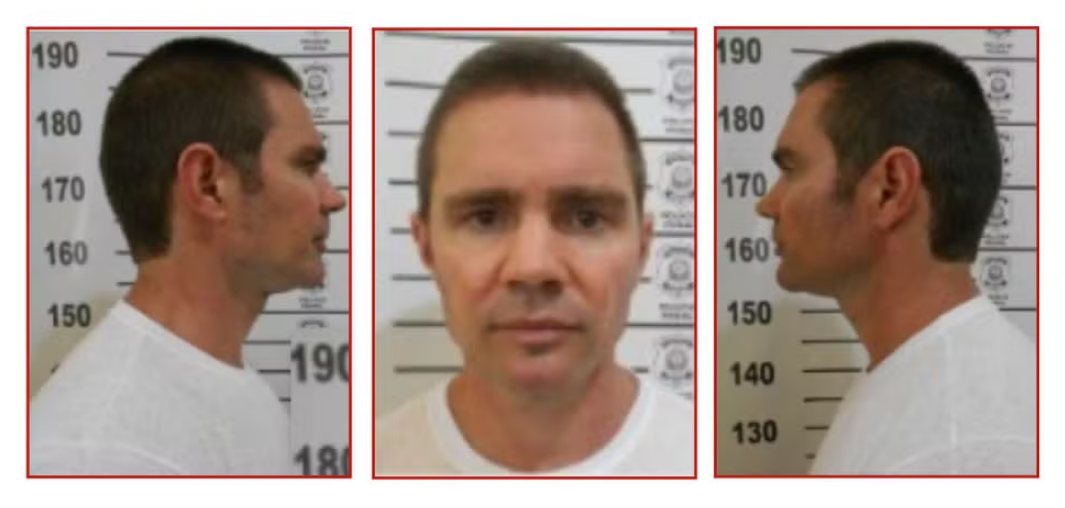 [FOTOS] Sem barba e com cabelo aparado: veja imagens de Daniel Vorcaro na cadeia