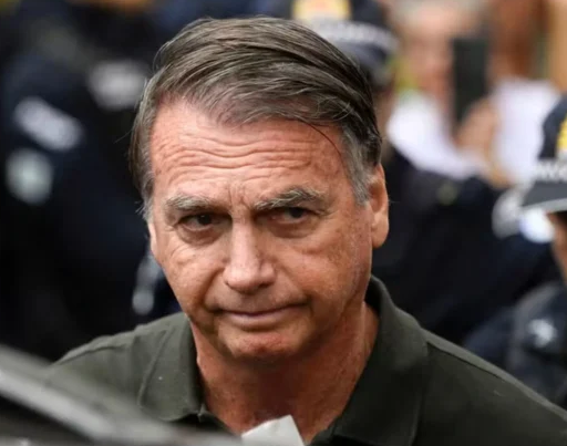 Função renal de Bolsonaro tem melhora, mas indicadores inflamatórios pioram, diz boletim médico deste domingo (15)
