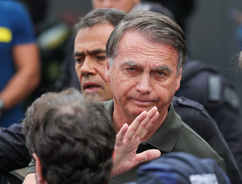 Defesa de Bolsonaro entra com novo pedido de prisão domiciliar e cita ‘a gravidade e a rápida evolução do quadro clínico’