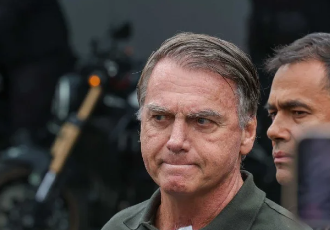 Bolsonaro faz 71 anos e segue sem previsão de alta; boletim médico diz que ex-presidente segue com boa evolução