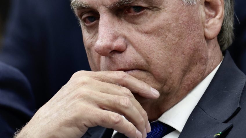 Moraes restringe visitas a Bolsonaro na domiciliar e aponta risco de sepse