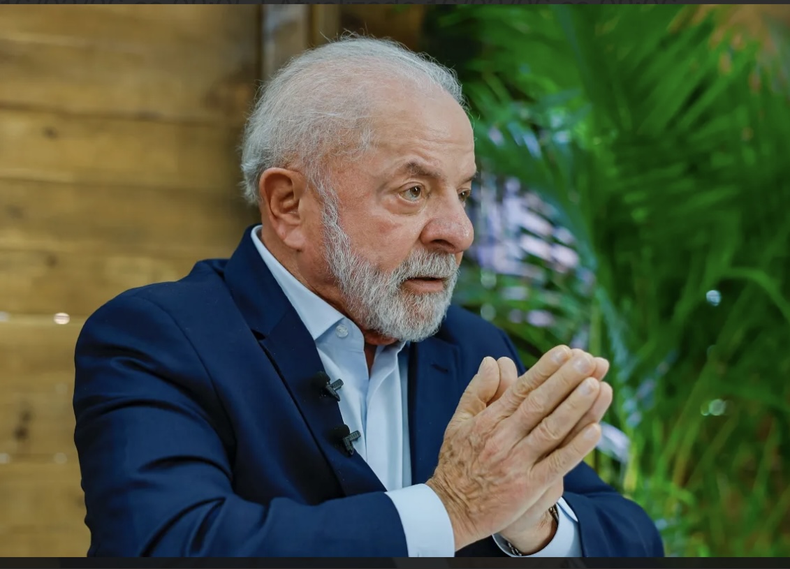 Lula avalia propor volta da Petrobras à distribuição de combustível