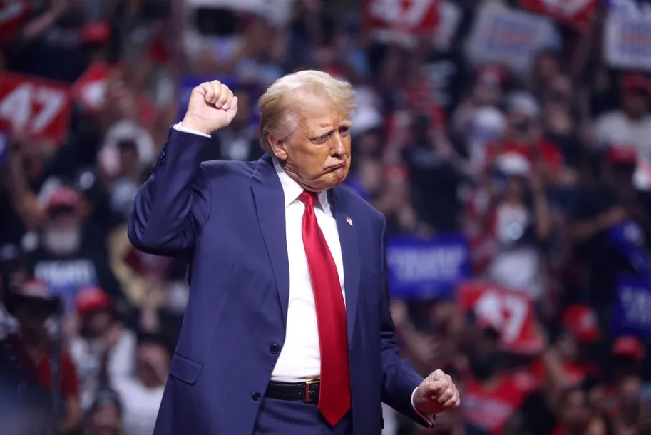 Trump diz que soube da morte do herdeiro da tirania do Irã, mas não tem certeza