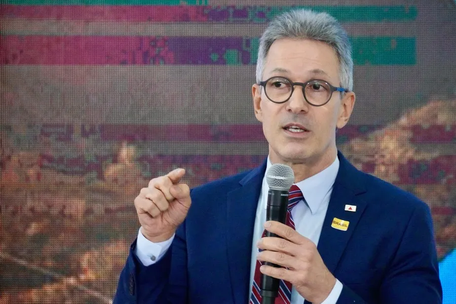 PL trabalha para fazer de Romeu Zema vice de Flávio Bolsonaro e atrair o PSD