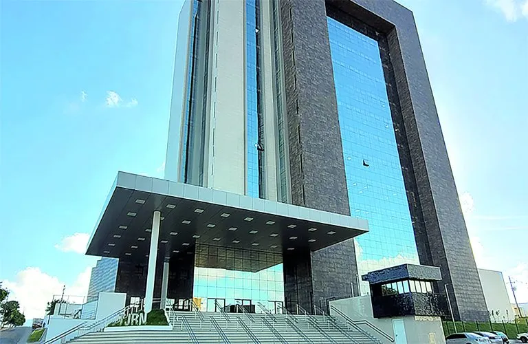 Juízes e desembargadores do TJRN receberam R$ 432 milhões em penduricalhos nos últimos três anos