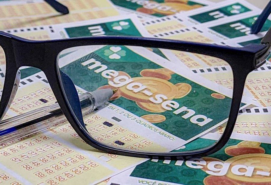Mega-Sena acumulada em R$ 70 milhões: veja quanto prêmio renderia por mês