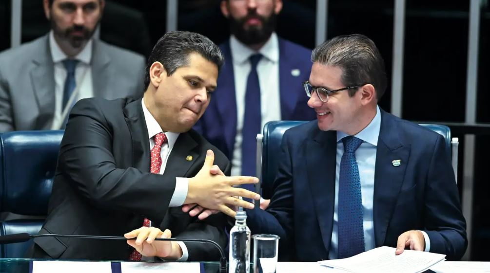 Como o Congresso enterrou investigações dos dois maiores escândalos da década