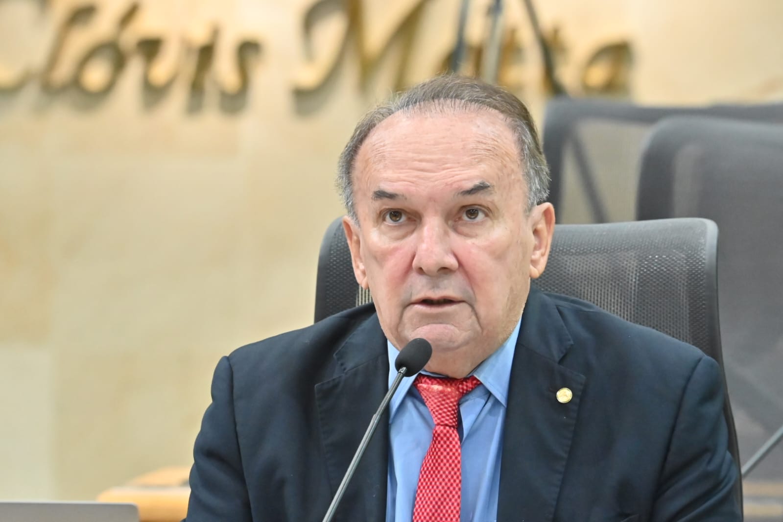 Deputado Nelter Queiroz viabiliza lei que obriga sinalização em piscinas públicas no RN