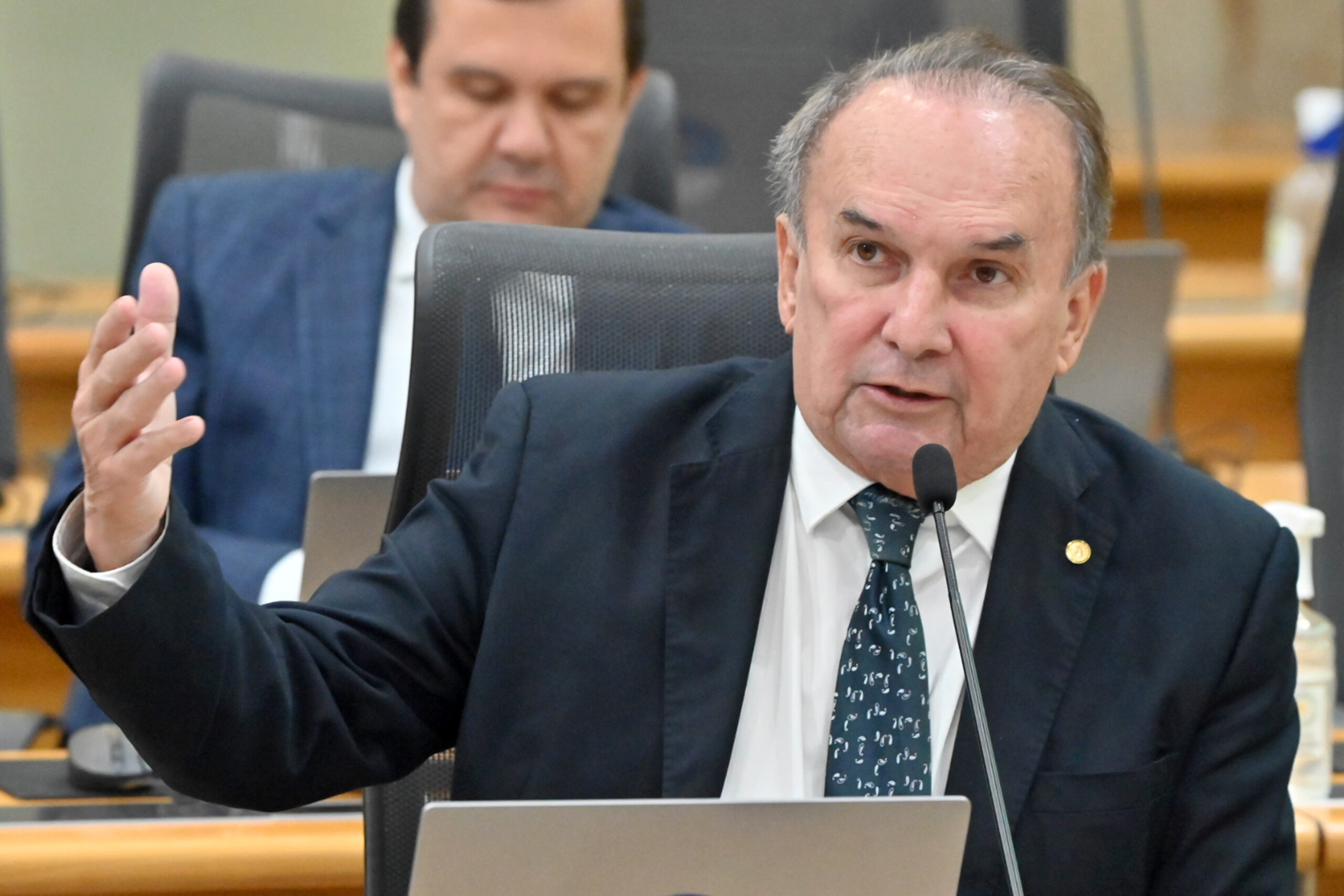 Deputado Nelter Queiroz destaca volume de água em Oiticica e apresenta notas de pesar