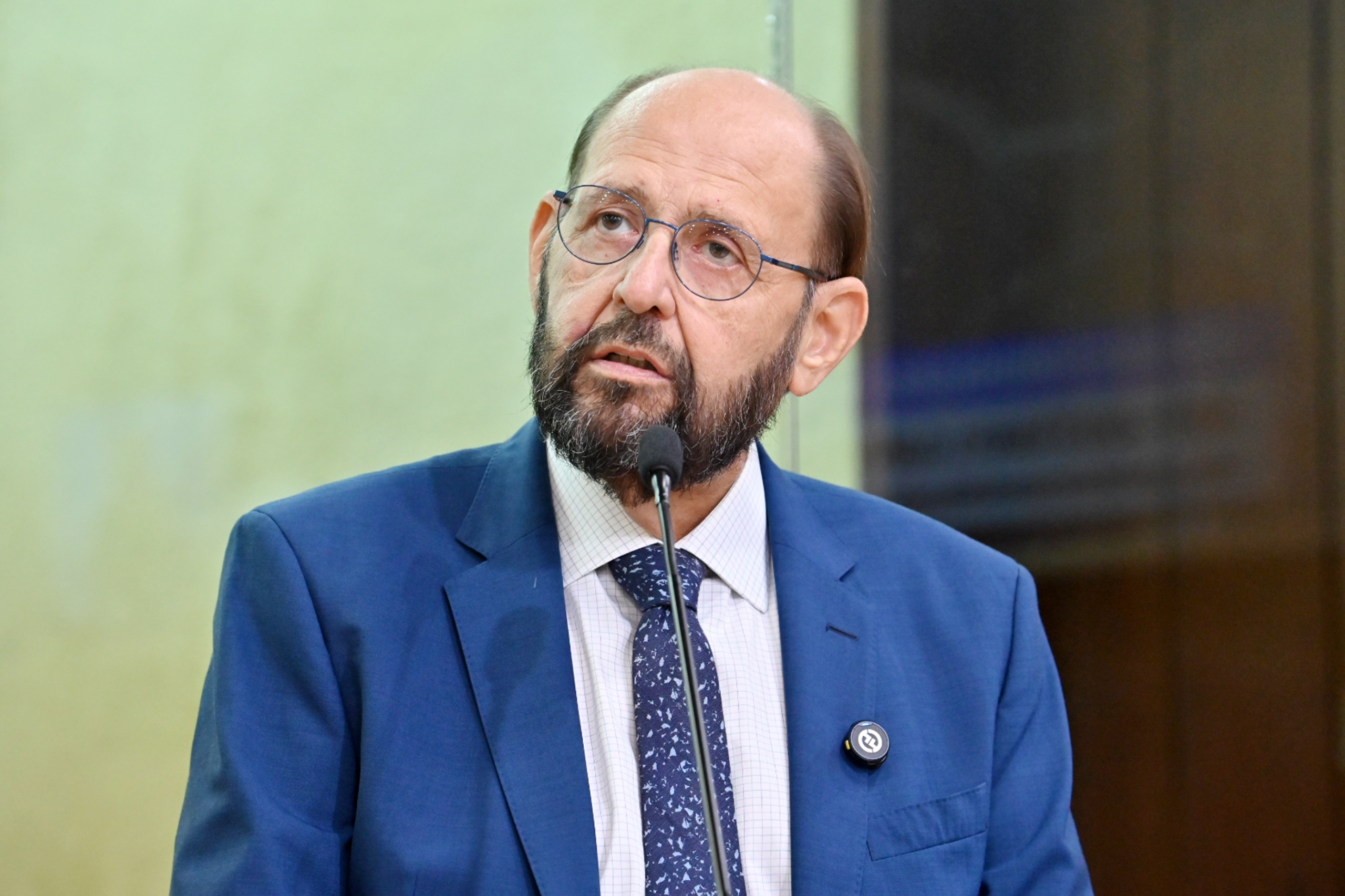 Deputado Gustavo Carvalho aponta falhas nas cobranças de consumidores que geram energia solar