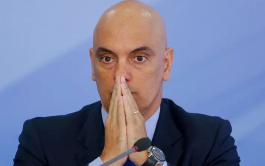 MARIO SABINO: ‘Moraes nega Vorcaro três vezes antes de o galo cantar’