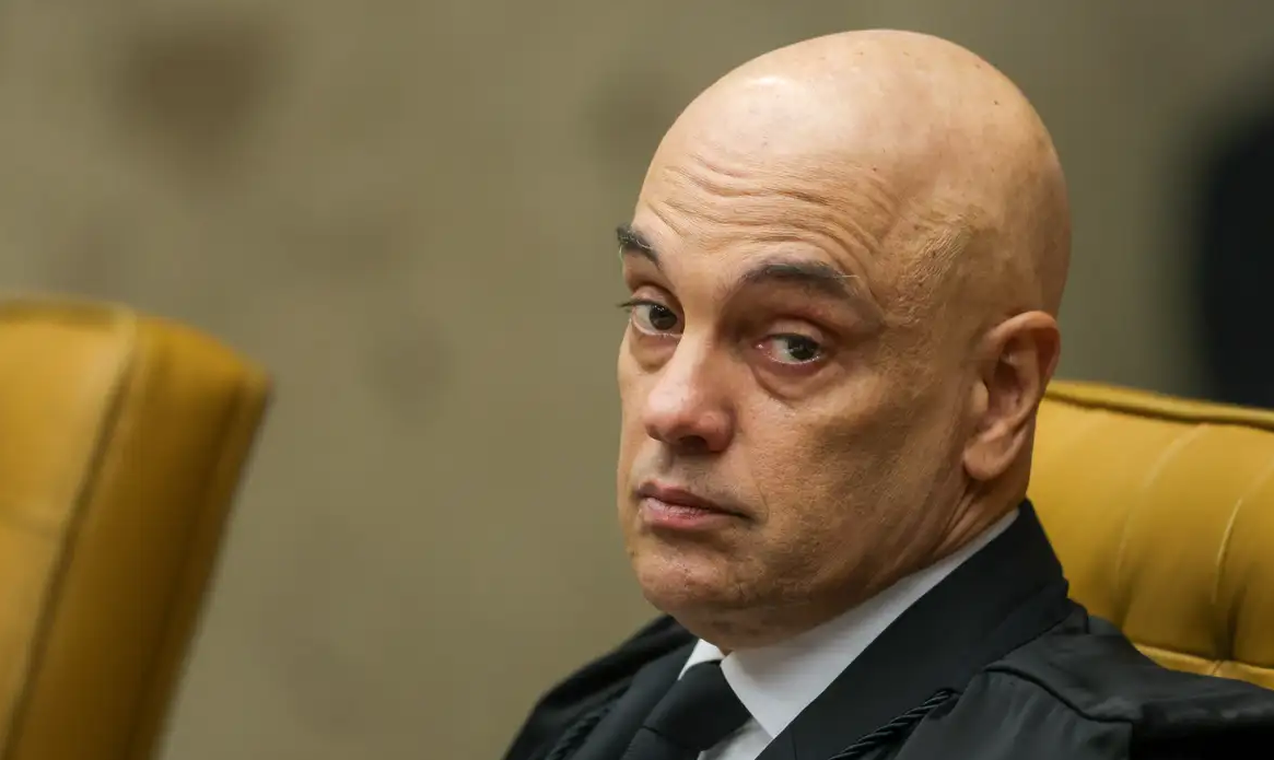 Relatório da Câmara dos EUA cita decisões de Moraes e menciona Monark e Allan dos Santos