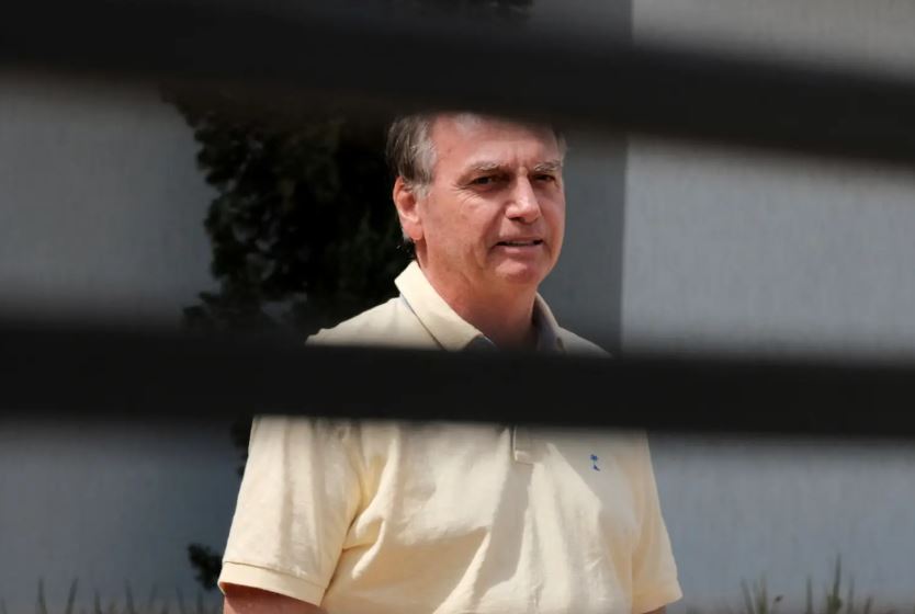 DATAFOLHA: 59% defendem que Bolsonaro cumpra pena em casa; 37% querem volta dele para a cadeia