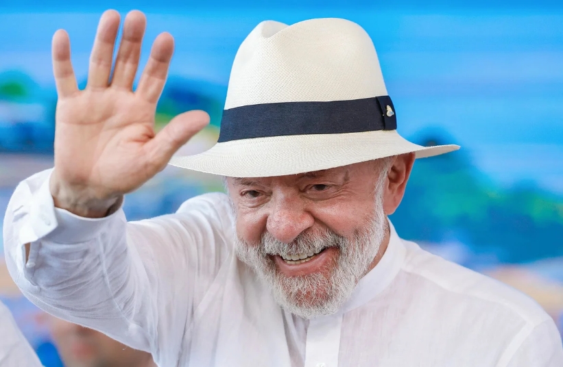 R$ 4,5 MILHÕES: governo firma contrato para organizar acervo pessoal de Lula