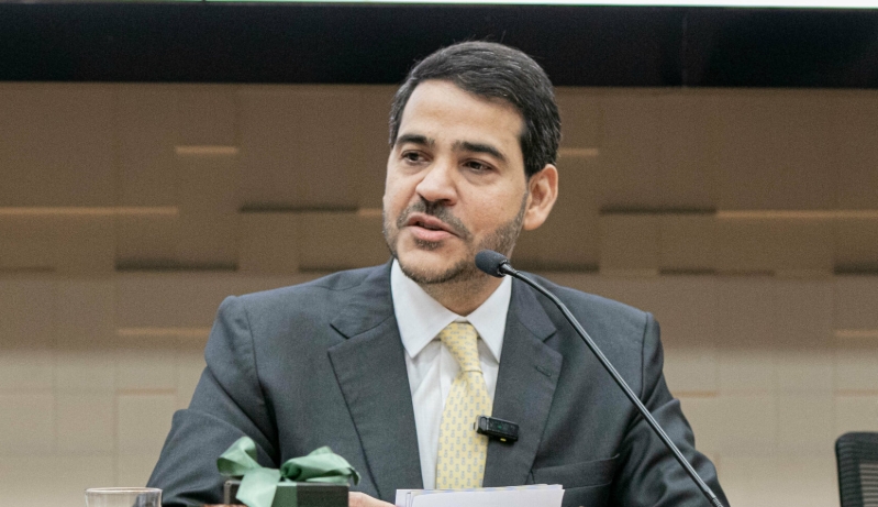 CCJ do Senado aprova indicação de Messias ao STF após sabatina de 8 horas