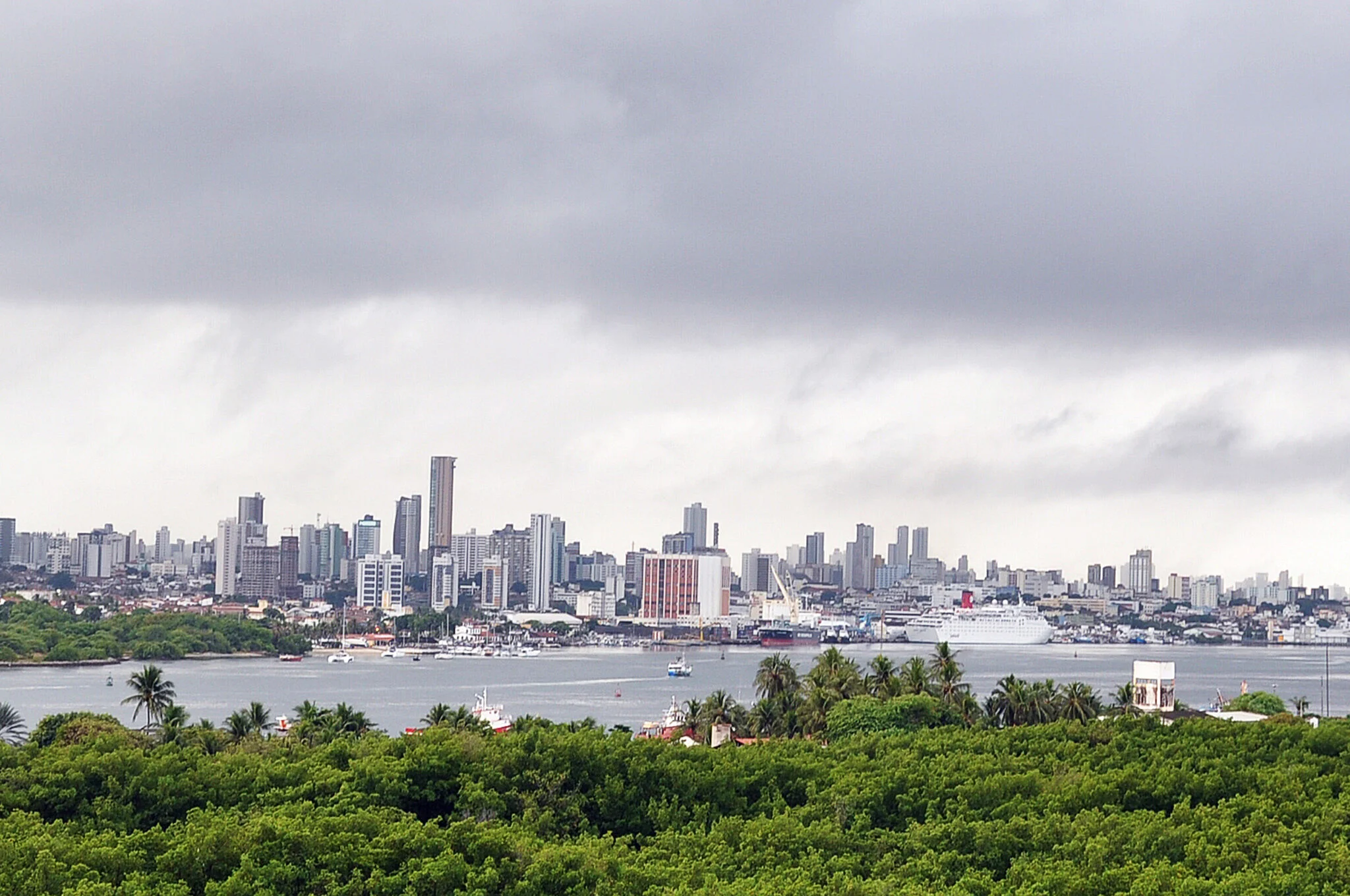 Alerta do Inmet indica chuvas intensas em todo o RN na véspera do feriado de Tiradentes