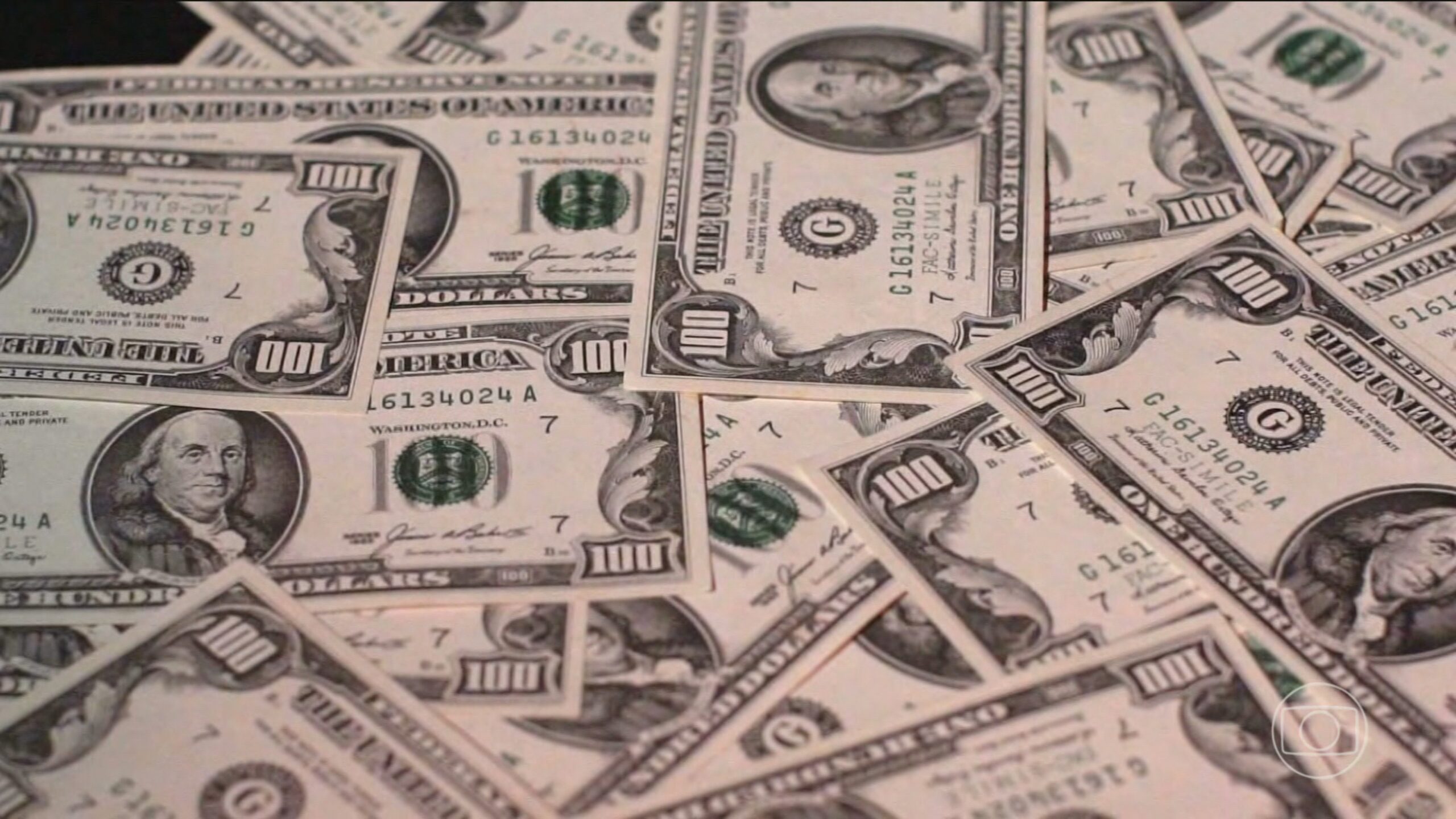 Dólar sobe a R$ 4,97; EUA e Irã acirram tensões no Oriente Médio