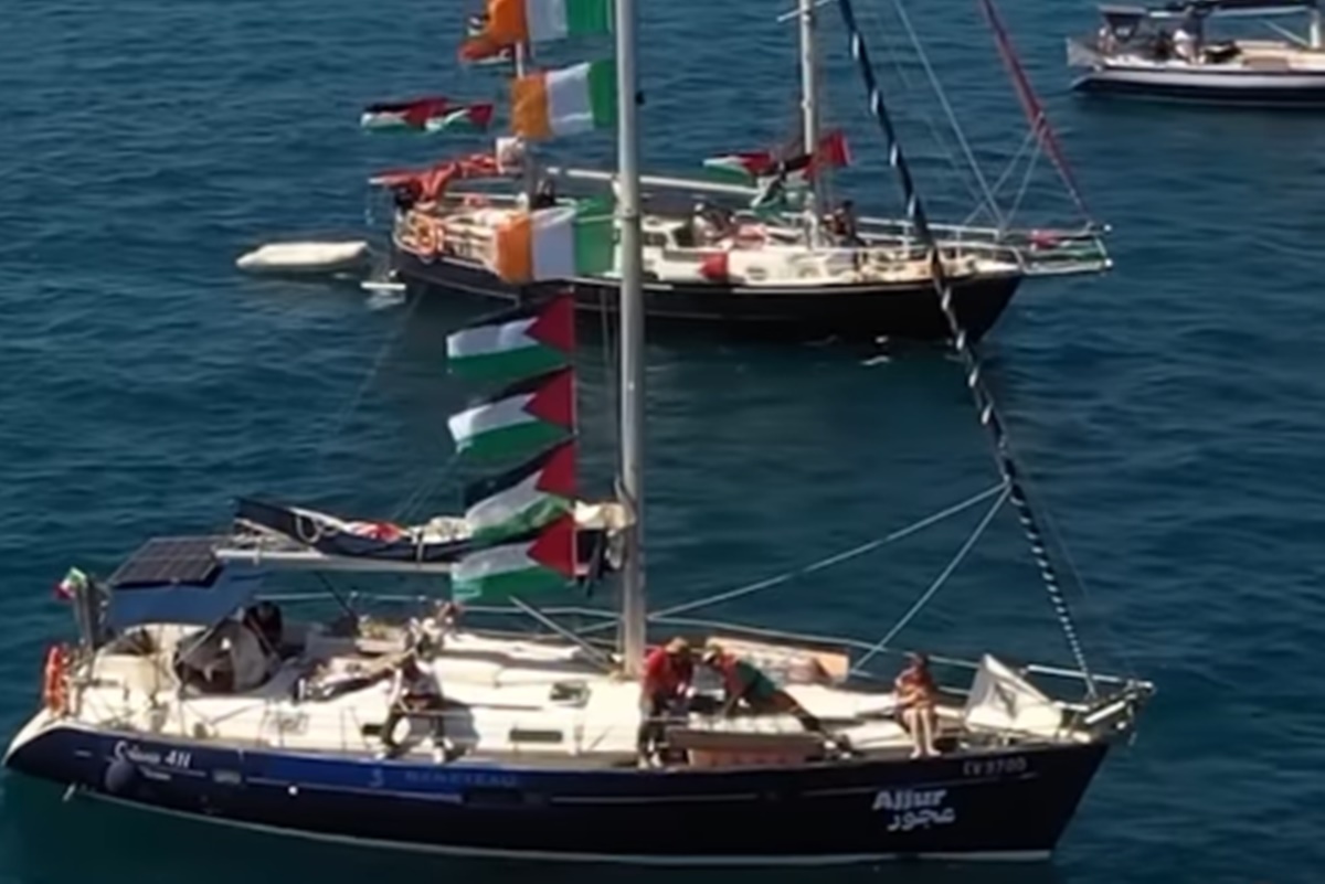 Forças de Defesa de Israel bloqueiam flotilha internacional