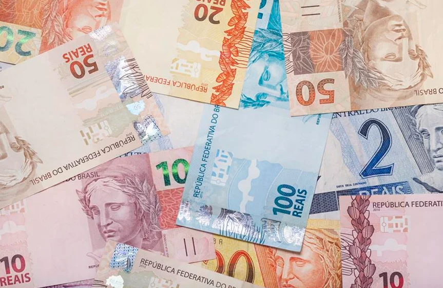 Dívida pública do Brasil deve alcançar 100% do PIB em 2027, estima FMI