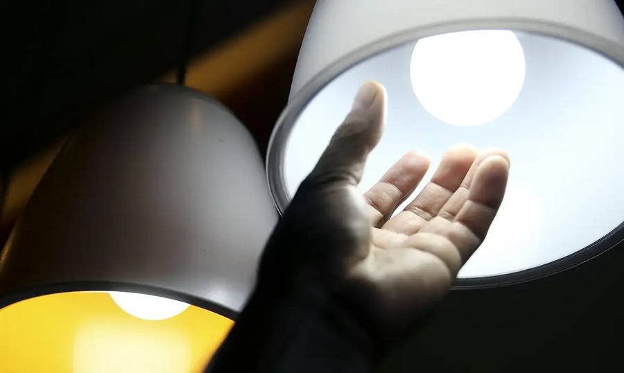 Conta de luz deve ficar mais cara com avanço da seca e bandeiras vermelhas em 2026
