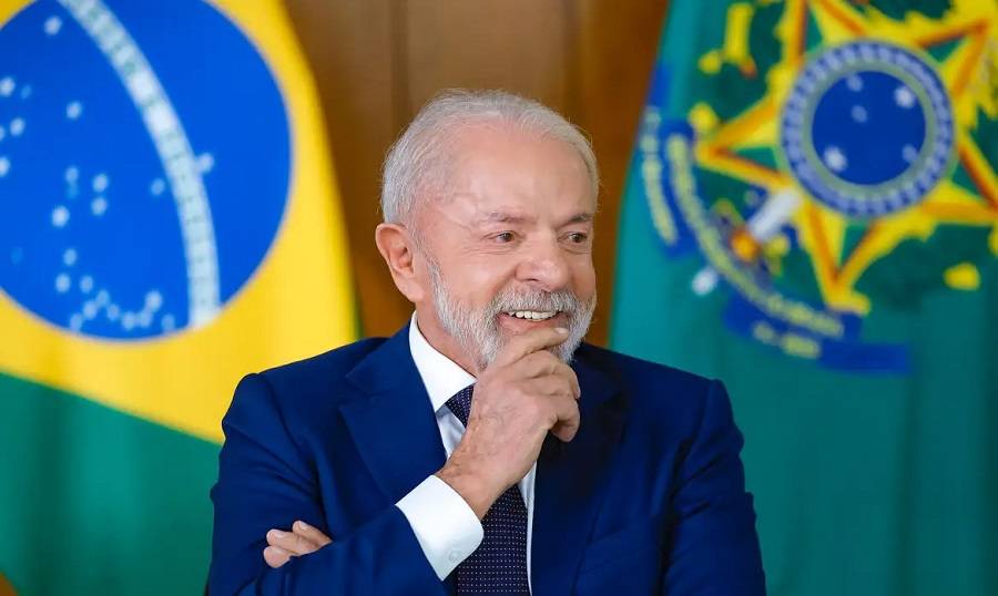 Lula divide aliados e não define substituto de Messias para vaga no STF