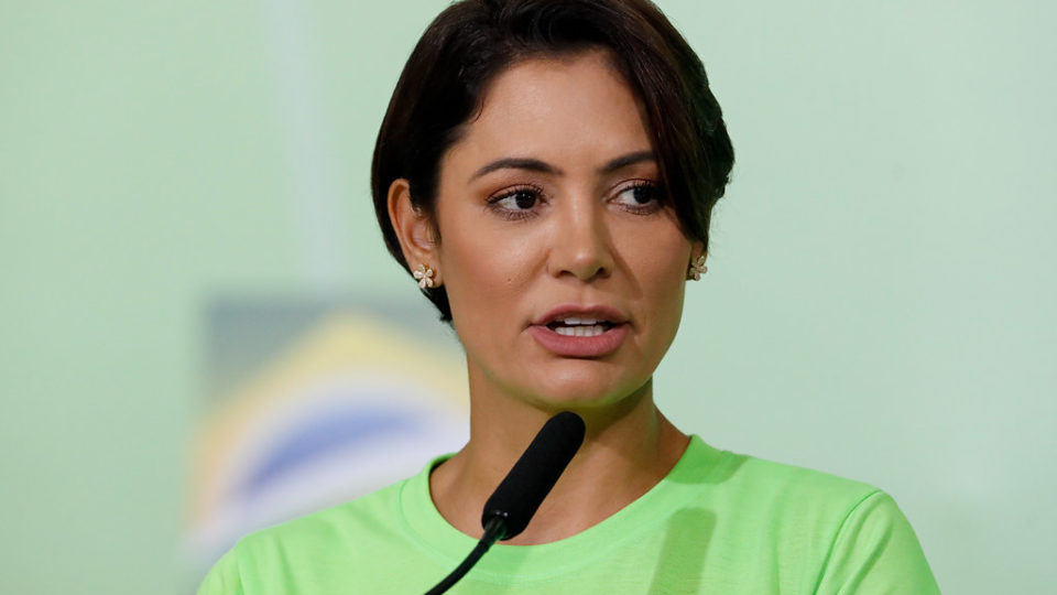 Veja o que disse Michelle sobre recuperação de Bolsonaro após cirurgia em Brasília