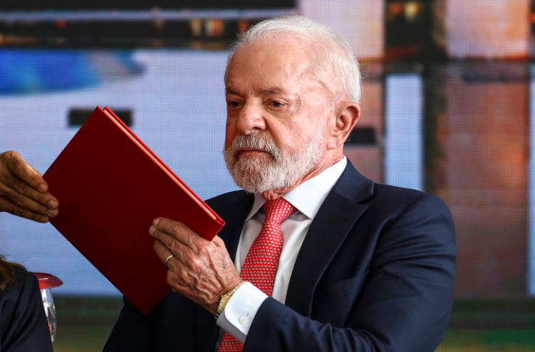 Após derrota no Senado, Lula sofre pressão para indicar mulher ao STF; entenda