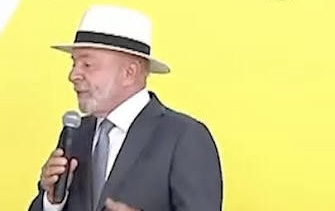 [VÍDEO] “É muito bom que o povo tenha capacidade de se endividar”, diz Lula