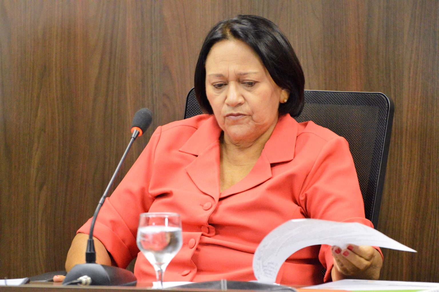CRISE: gestão Fátima Bezerra atinge 65,6% de desaprovação no RN, aponta Metadata/Grupo Dial