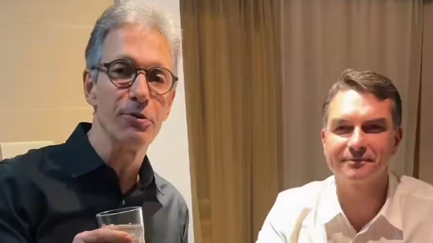 Flávio Bolsonaro diz que Zema se precipitou e que chapa com ele ‘fica inviável’