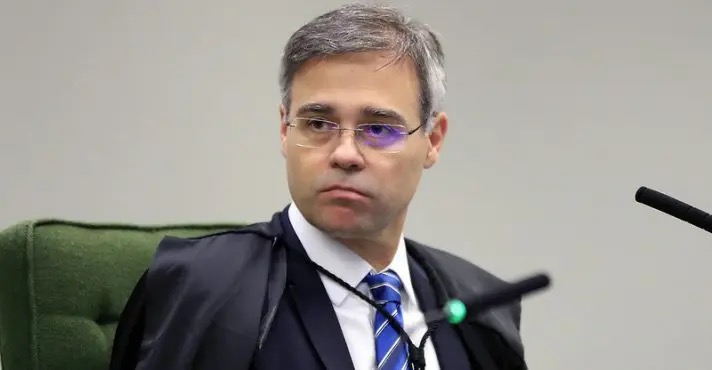 Mendonça suspeita que defesa de Vorcaro divulgou áudios com Flávio