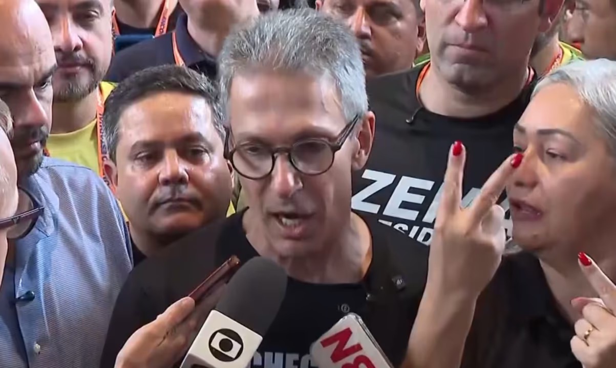 Zema diz que crise com Flávio Bolsonaro é “página virada”