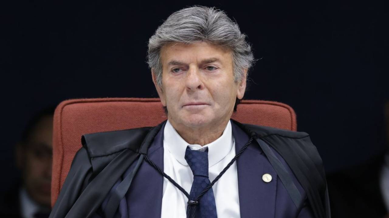 Fux é contra afrouxar Lei da Ficha Limpa e acompanha Cármen Lúcia