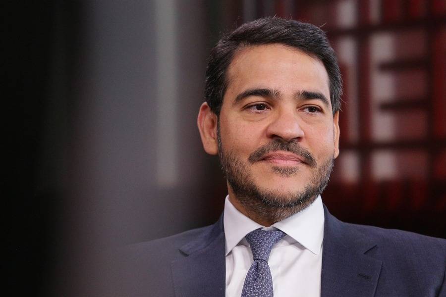 Após derrota no Senado, Jorge Messias evita contato com Moraes e avalia deixar AGU