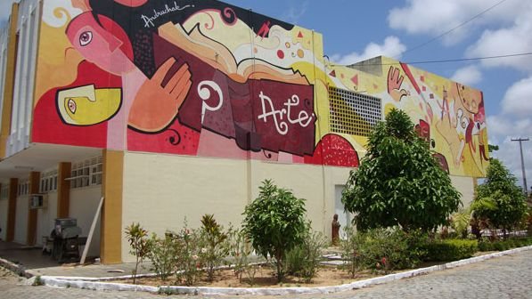 MPF investiga performance com nudez em UFRN após denúncia de vereador