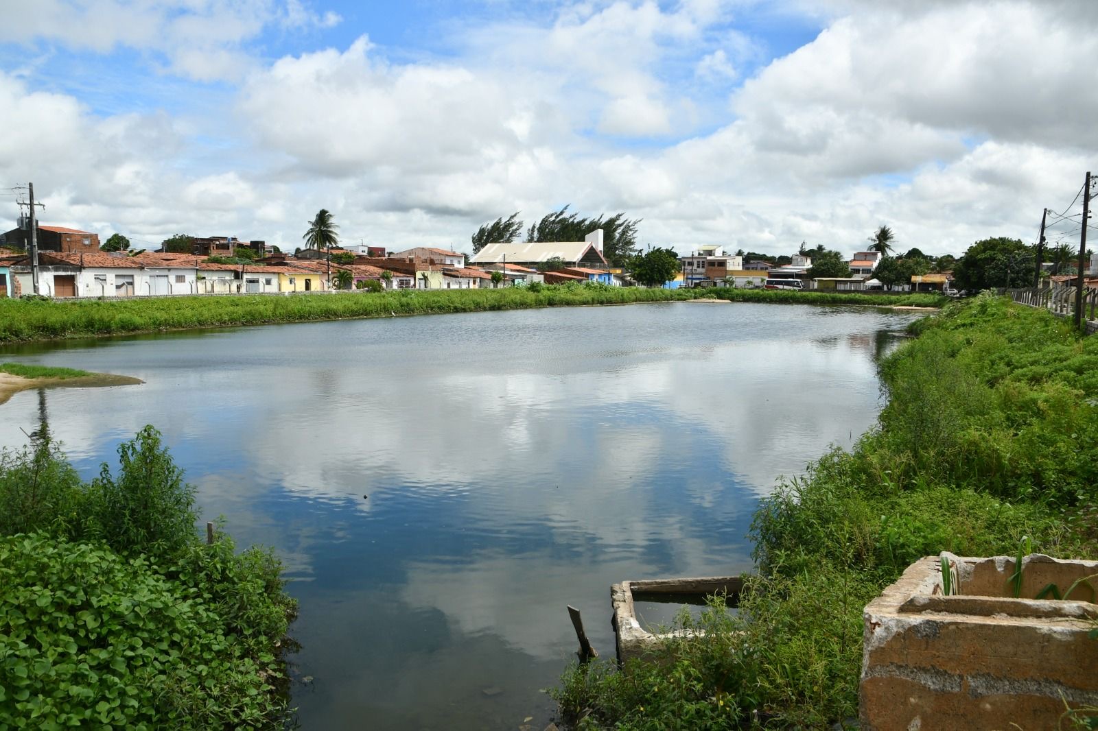 Prefeitura inicia construção de nova adutora na Lagoa do Jardim Primavera