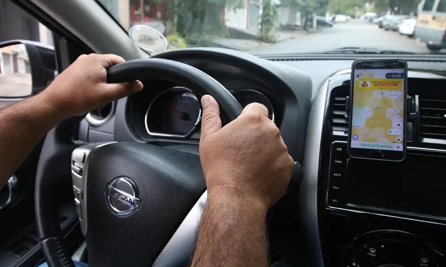 STF define data para retomada do julgamento sobre uberização