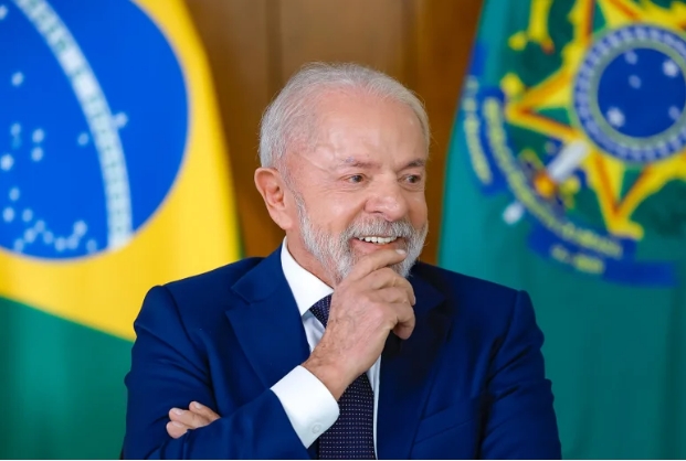 Em ano eleitoral, Lula lança programa de R$ 30 bilhões para motoristas de apps e taxistas