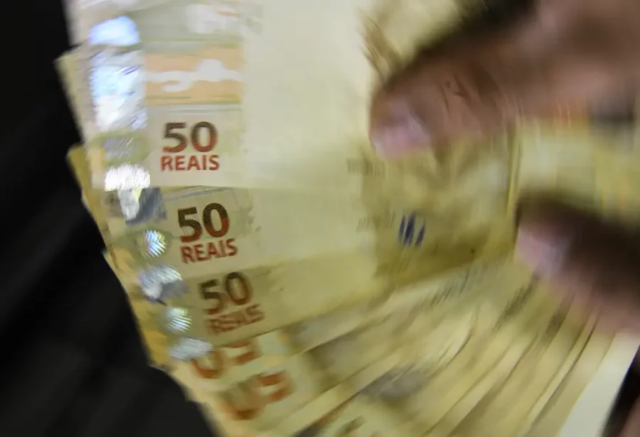 Empréstimos do Tesouro a bancos e fundos públicos crescem 34,5% e chegam a R$ 307 bilhões