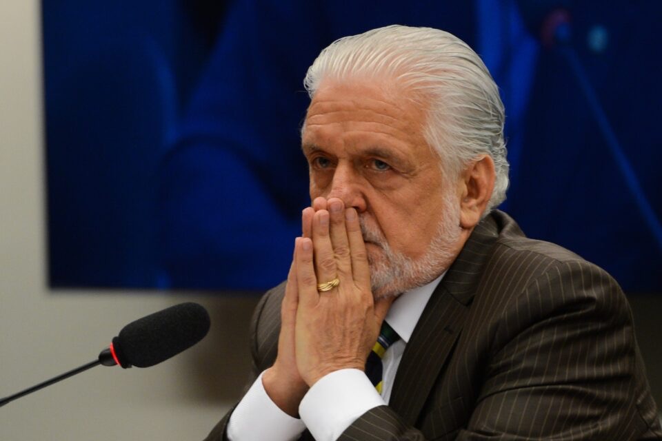 Aliados de Wagner argumentam que senador fragilizado prejudica palanque de Lula na Bahia