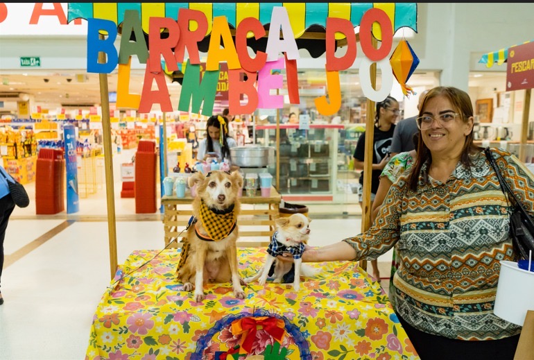 Festejos juninos ganham espaço nos shoppings e reforçam tradição nordestina com programação para toda a família