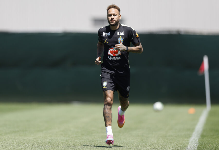 Neymar pode voltar contra a Escócia, indica Ancelotti
