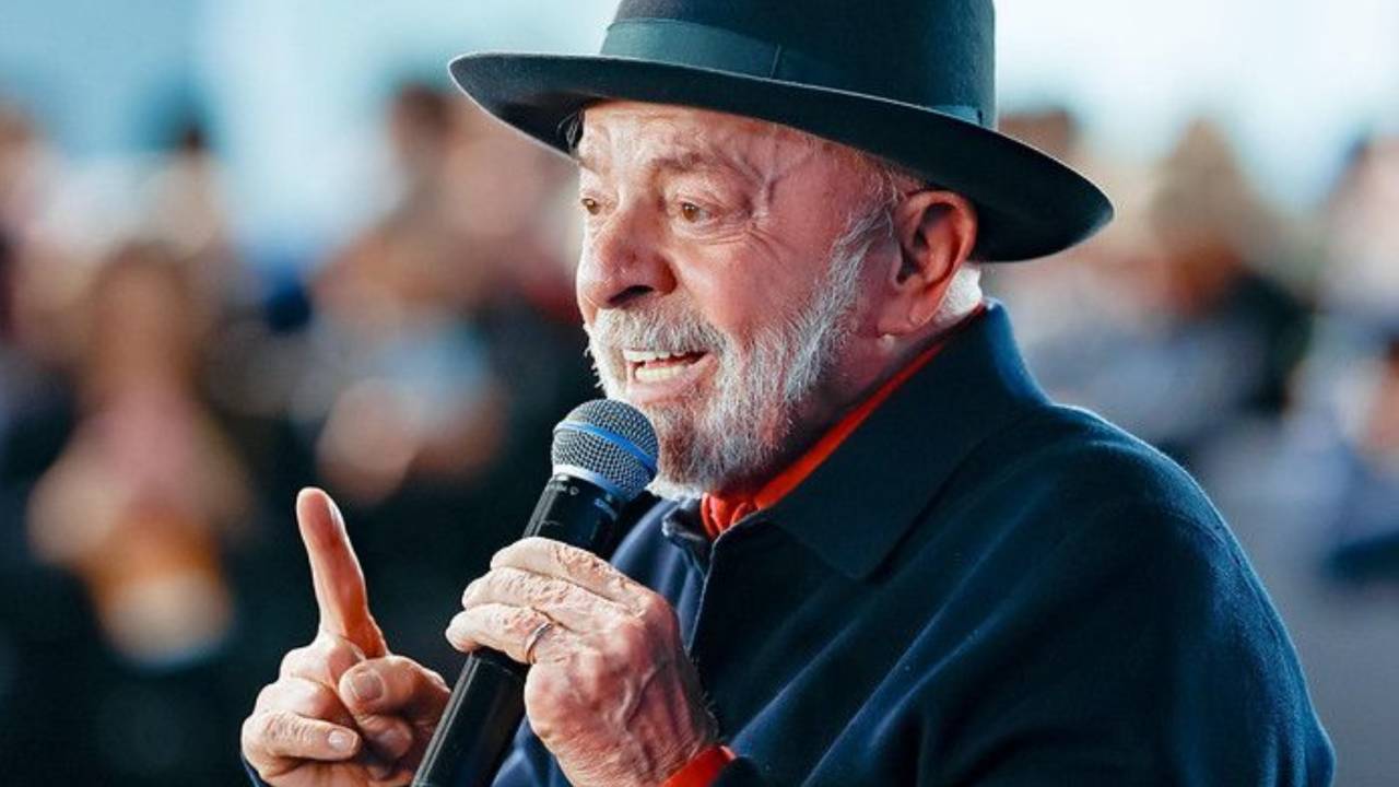Lula cita ‘Hitler’, ofende catarinenses e comício ‘flopou’