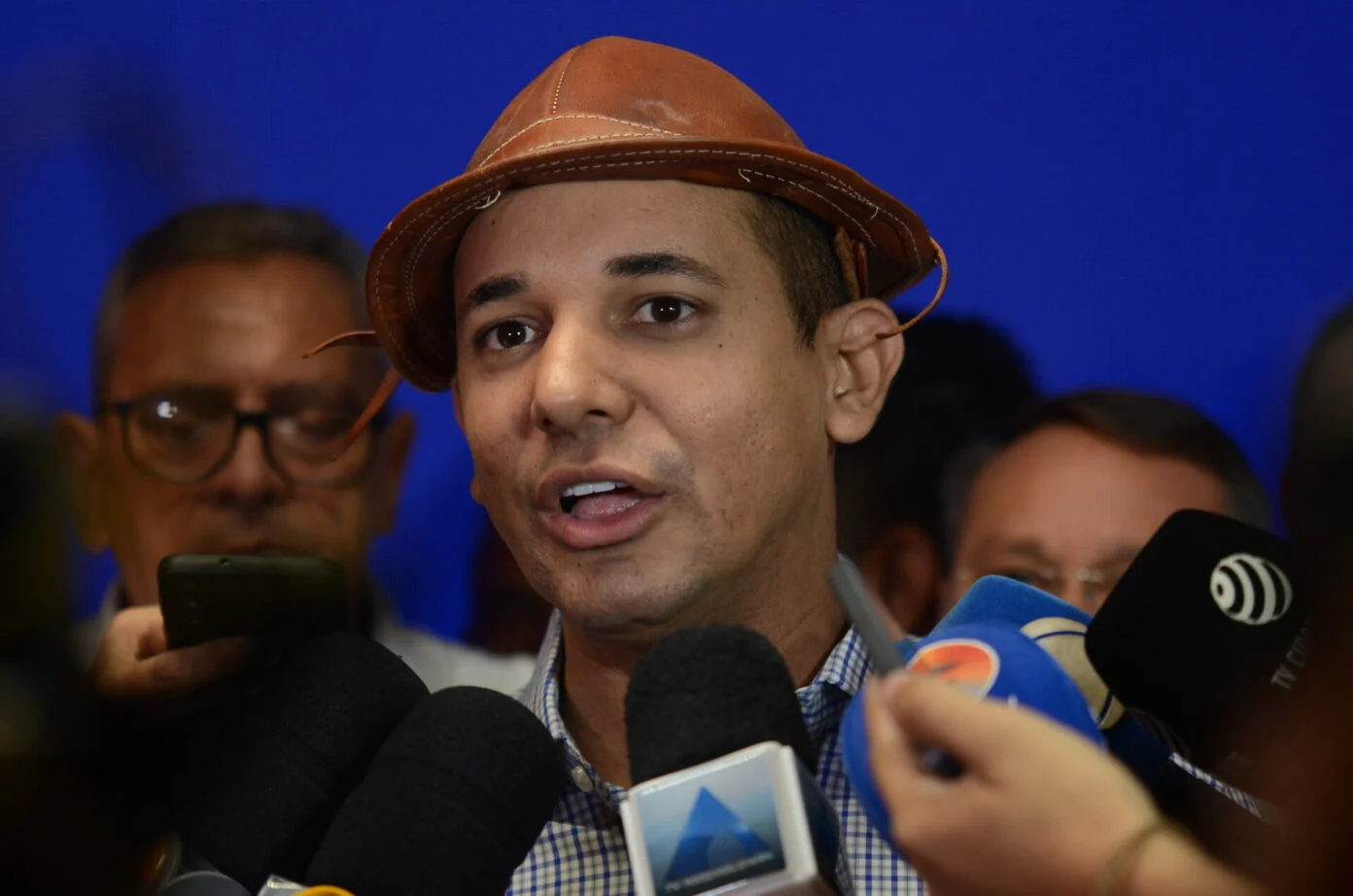 Partido NOVO aciona Allyson Bezerra por propaganda antecipada