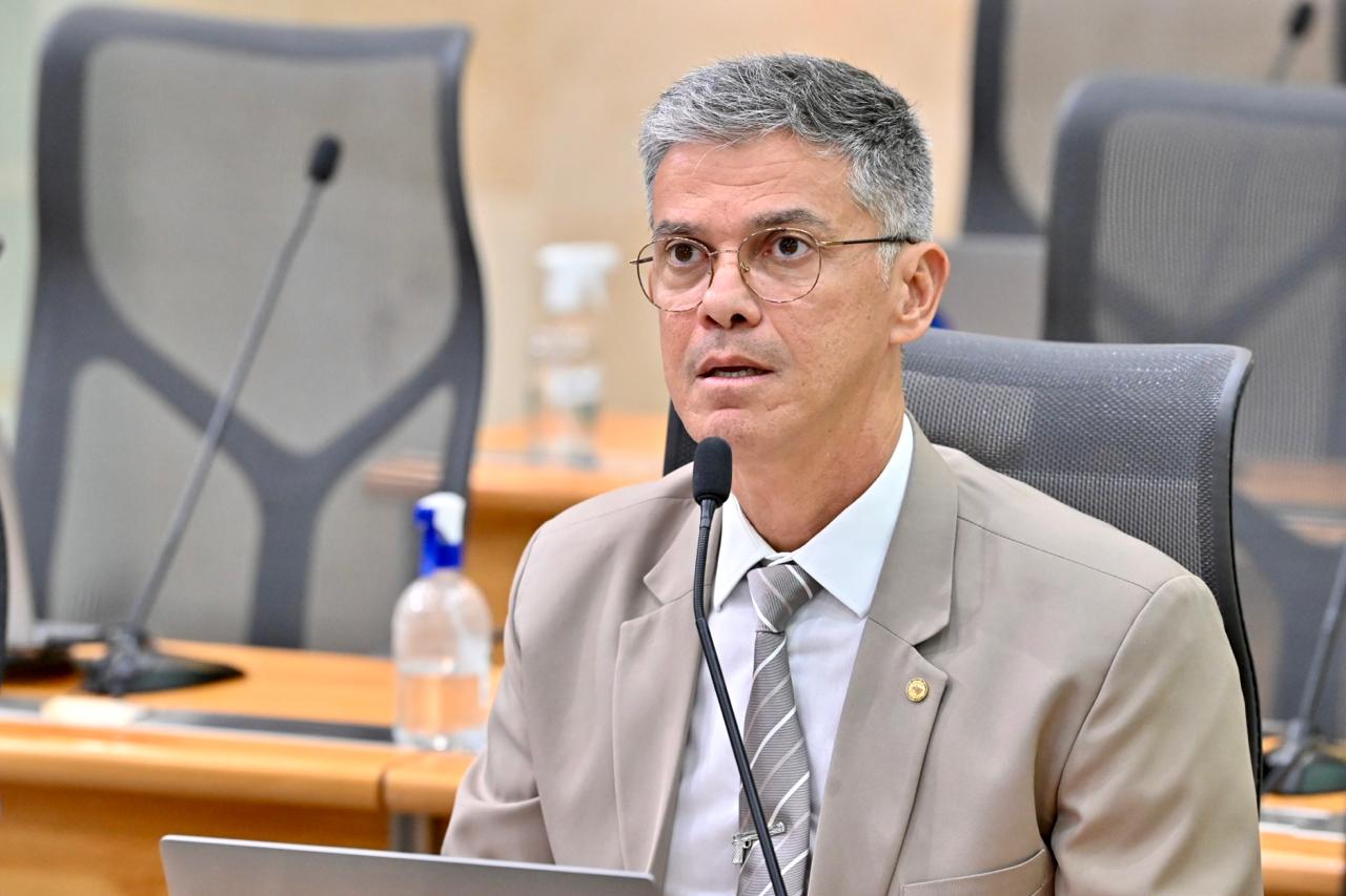 Deputado Coronel Azevedo comemora aprovação da PEC que reduz maioridade penal