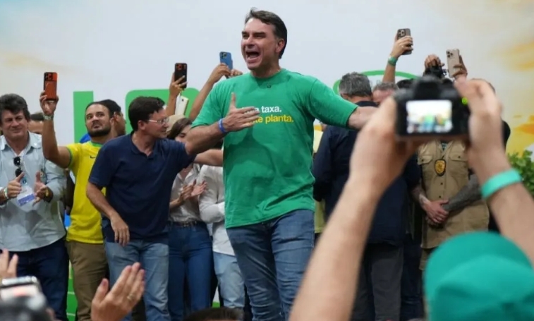 TOLERÂNCIA ZERO: Flávio promete castração química para estupradores e redução da maioridade penal