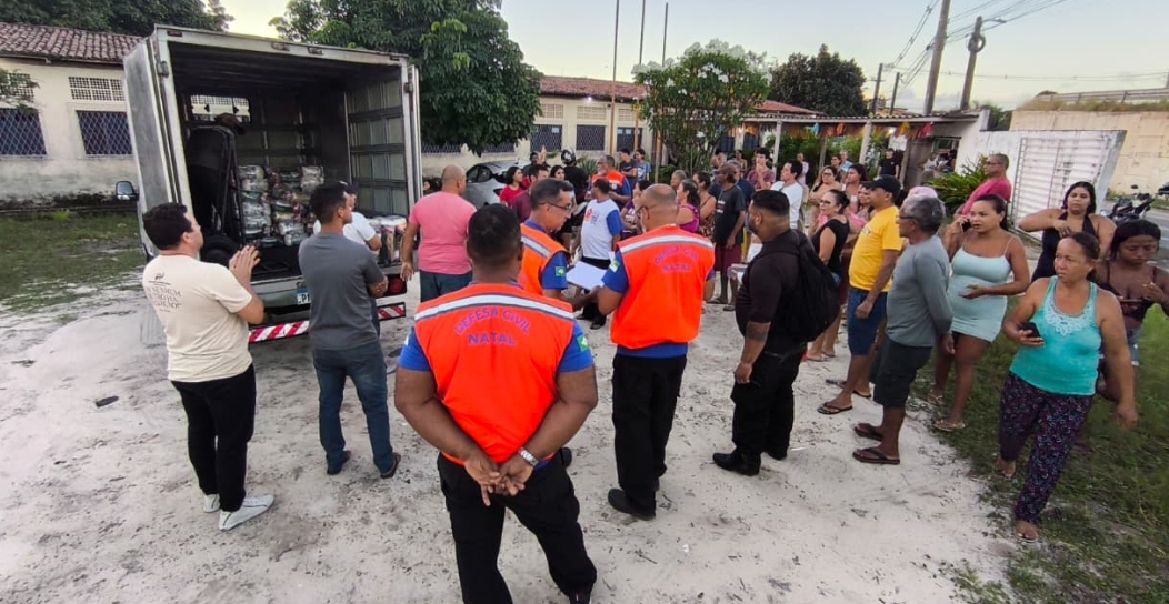 Prefeitura mobiliza equipes para atender famílias atingidas pelas chuvas no loteamento José Sarney