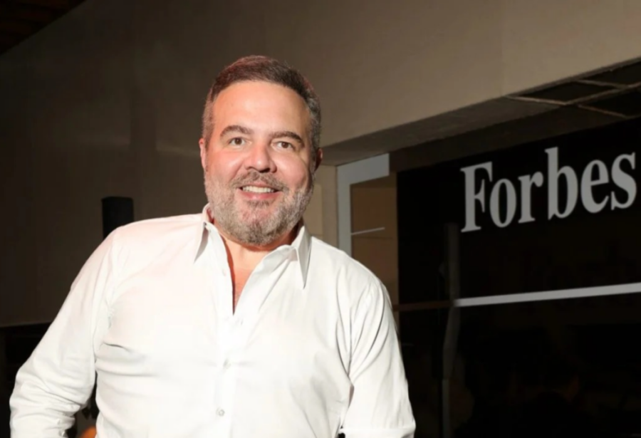 Forbes nega vínculo com Vorcaro após registro de fundo investigado pela PF